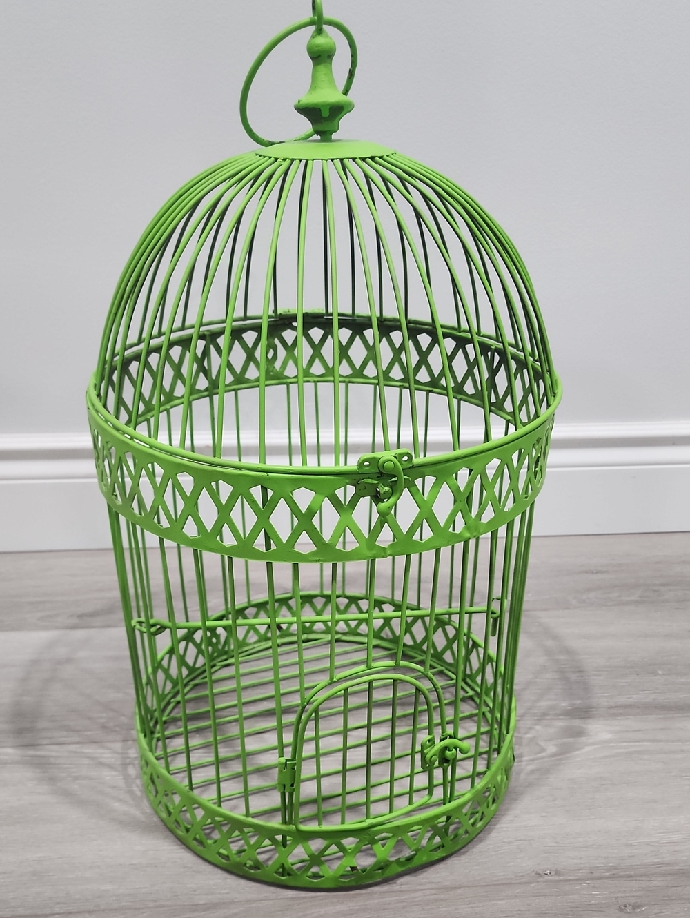 Green Decorative Bird Cage  - Stylish Metal Design